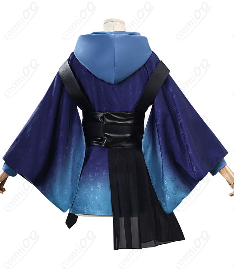 酒寄彩葉コスプレ衣装の背面ディテール（コートの落ち感と固定仕様）