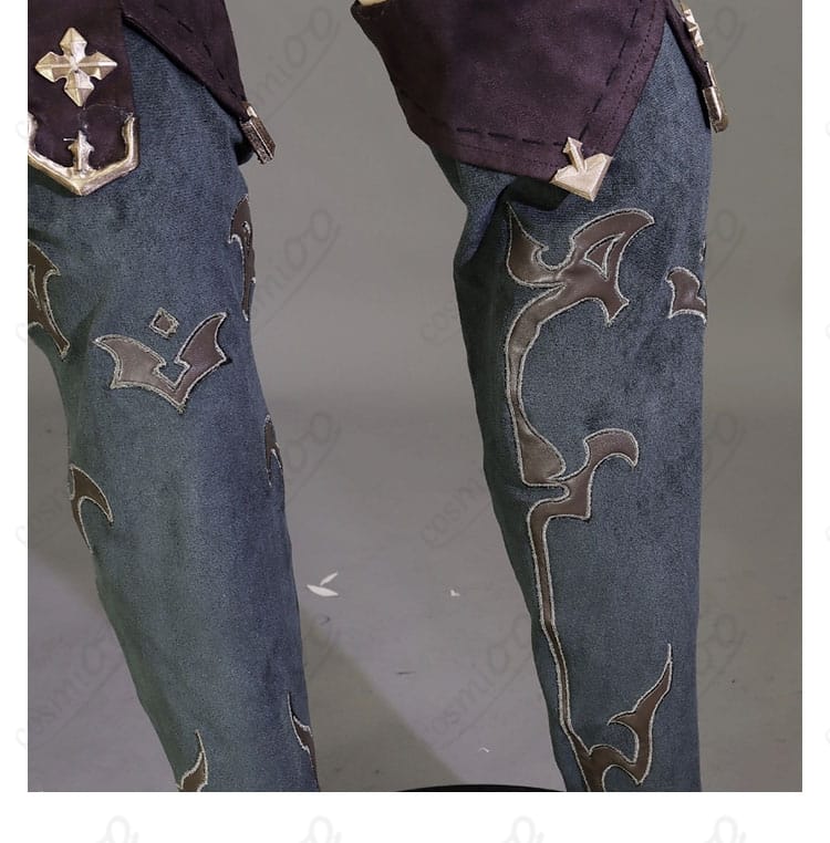 太もも飾りの固定方法と装飾モチーフのアップ