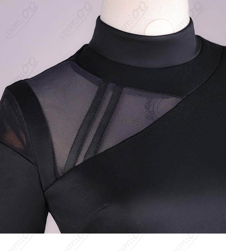 半袖トップスの袖口装飾と配色ラインのアップ