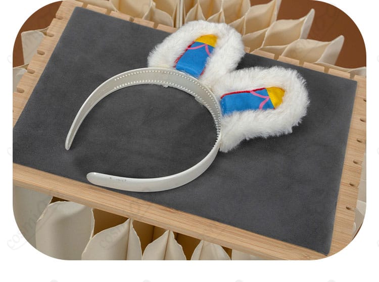 ヘッドアクセ(耳)パーツの質感と装着部ディテール