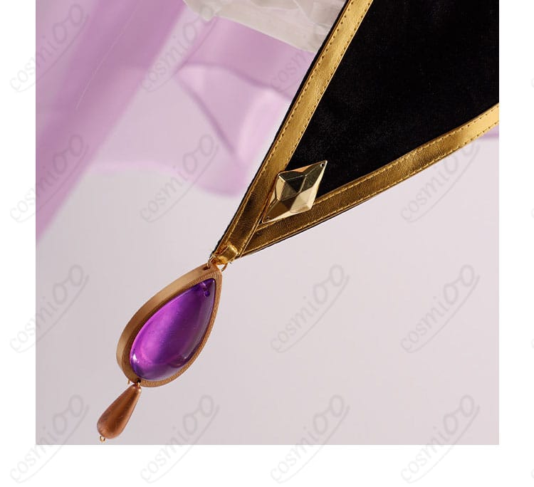 スカート装飾の近接カット。配色ラインと生地の質感が分かる写真