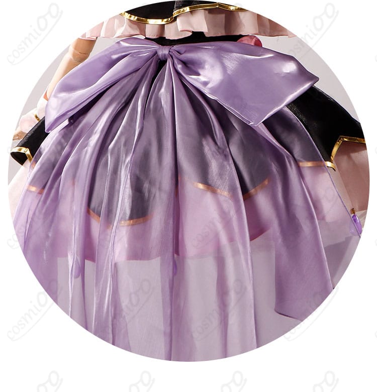 背面の大型リボン装飾ディテール。結び目と立体感のアップ写真