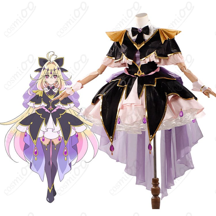 モデル着用のマント付きファンタジードレスとアクセサリー一式の全身イメージ