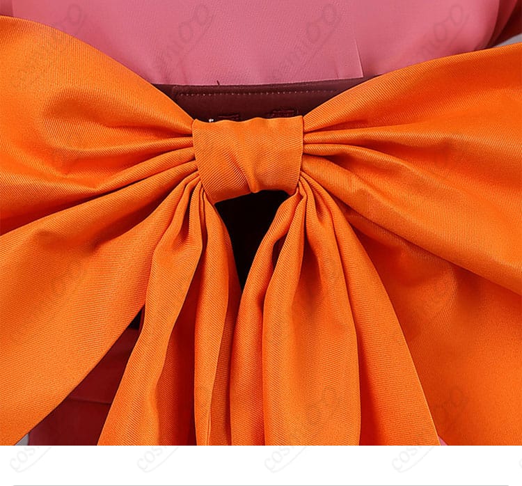 背面の蝶結び装飾ディテール。形状と質感、固定位置の近接