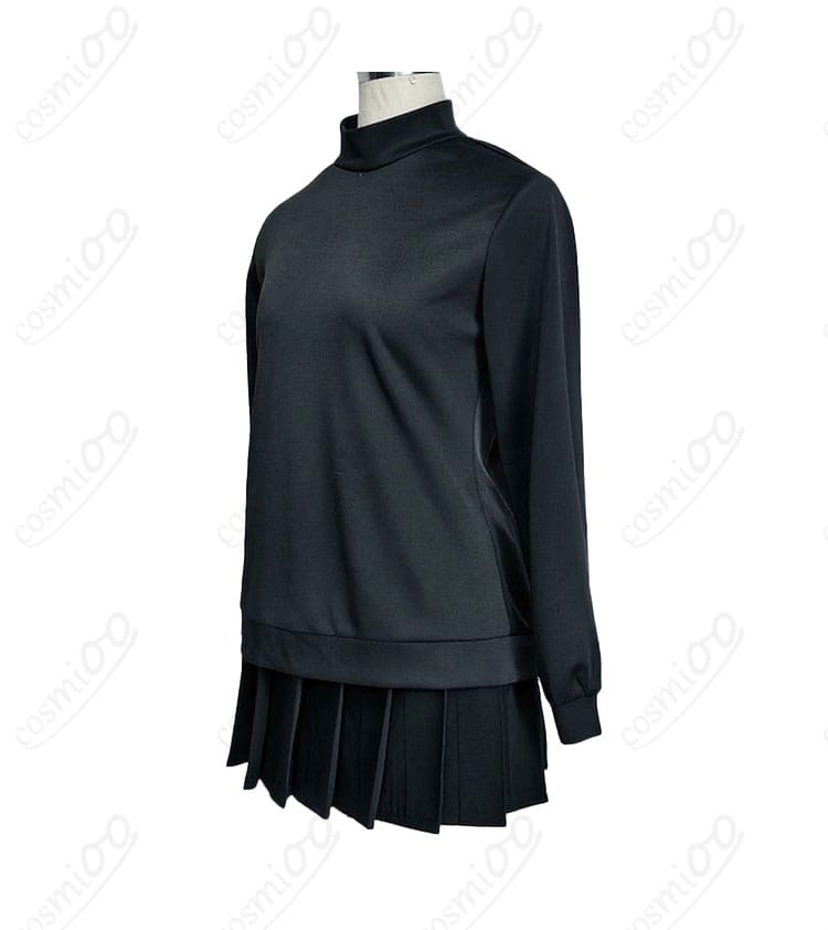 長袖トップスとスカートの側面ディテール（生地のハリ感）