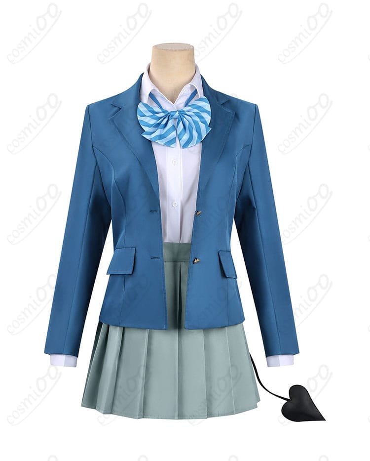 高潔カナン 制服コスプレの正面全身画像（コート・リボン・シャツ・スカート）