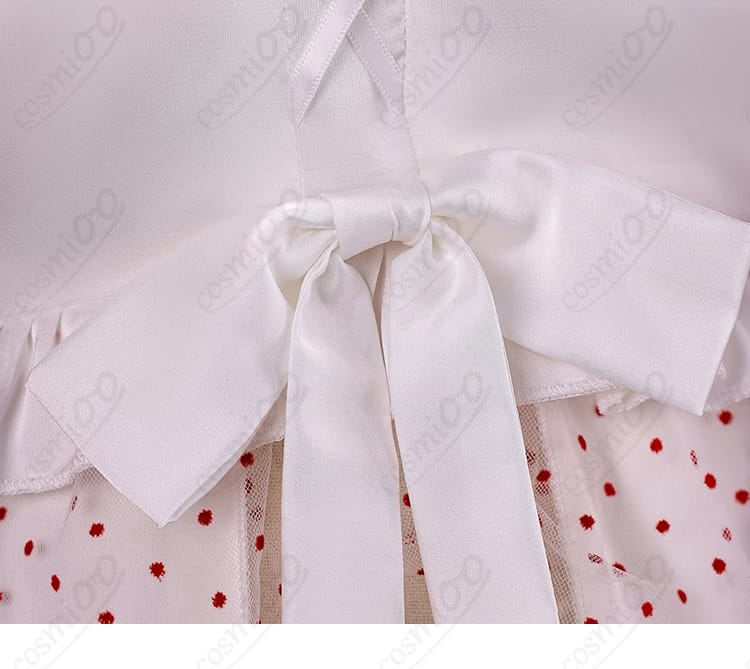 スカート背面リボンの結び目ディテール