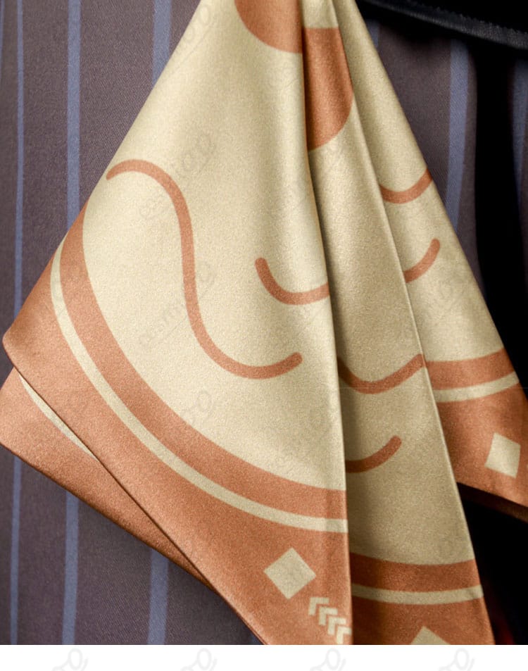 ベッローネ 腰回りの吊り下げ小物ディテール