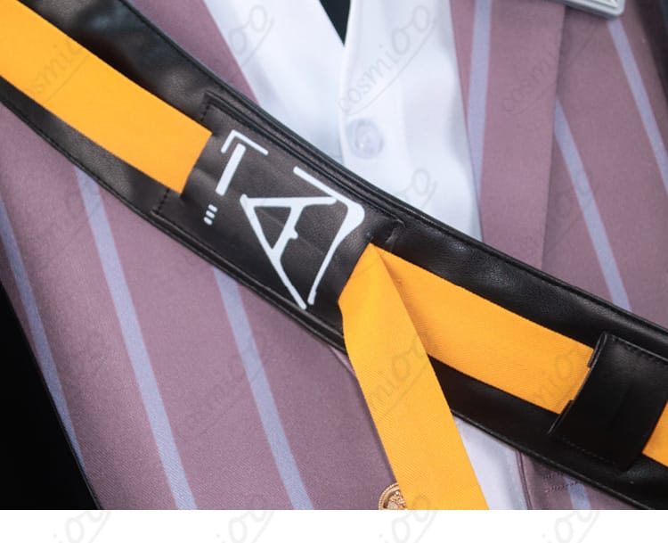 ベッローネ 衣装の斜めストラップ装飾ディテール