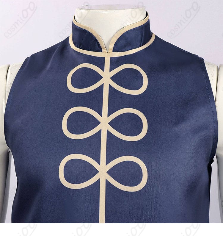 前立てボタンの装飾と配置のディテール