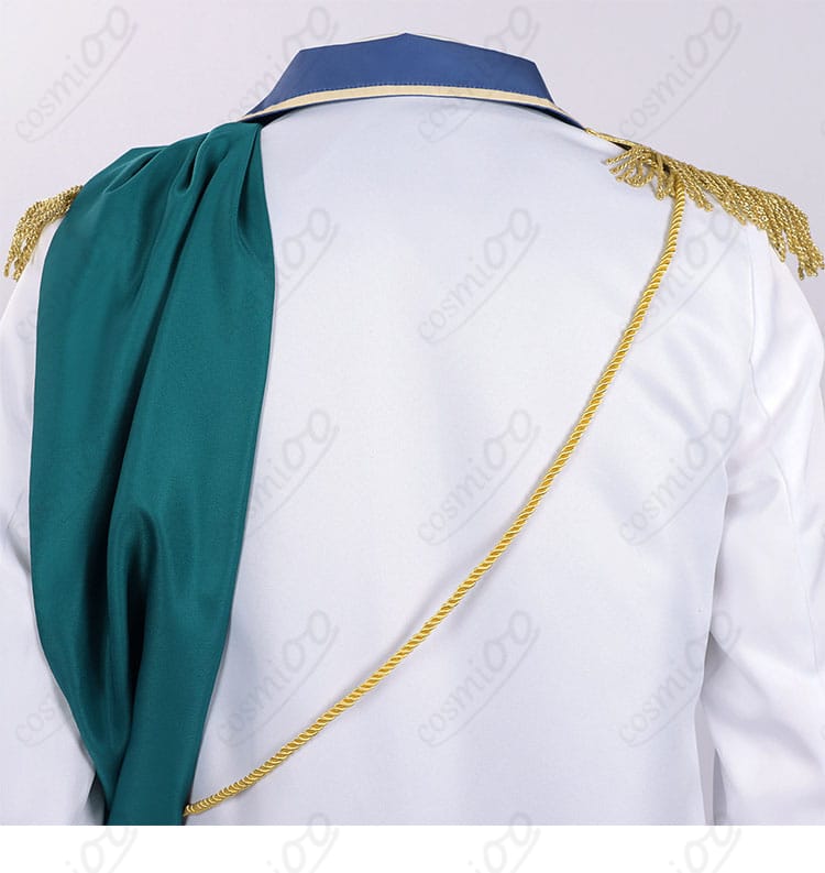 背肩部分の装飾と切替ラインのディテール