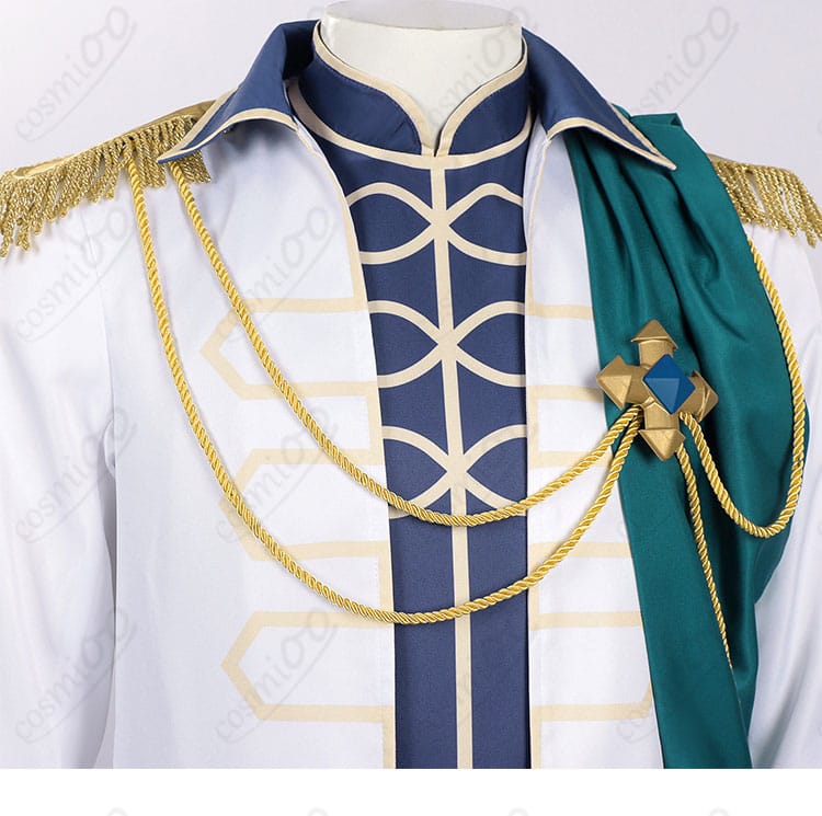 コートの襟元とネックライン装飾ディテール