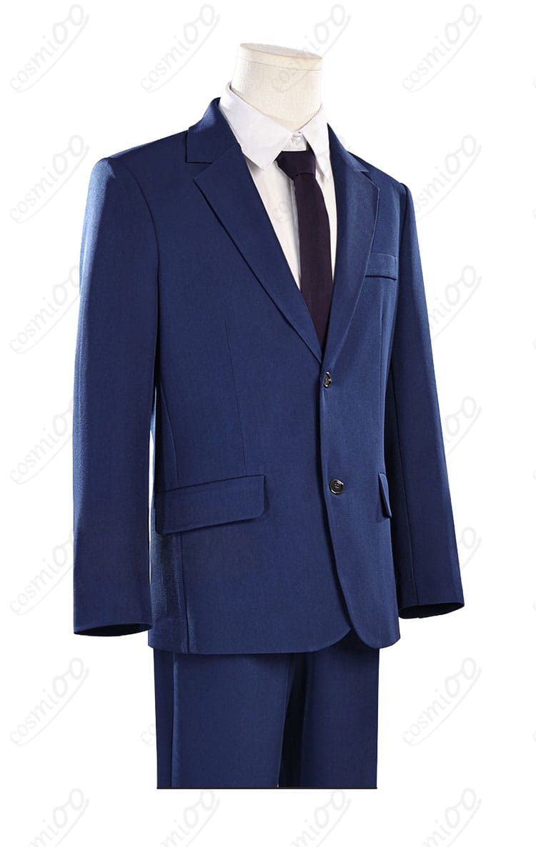 二藤宏嵩 スーツ コスプレ衣装の側面シルエット（ハリ感とライン）