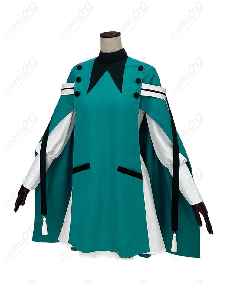 ココ衣装の正面全体。上着のハリ感とAラインワンピのバランス