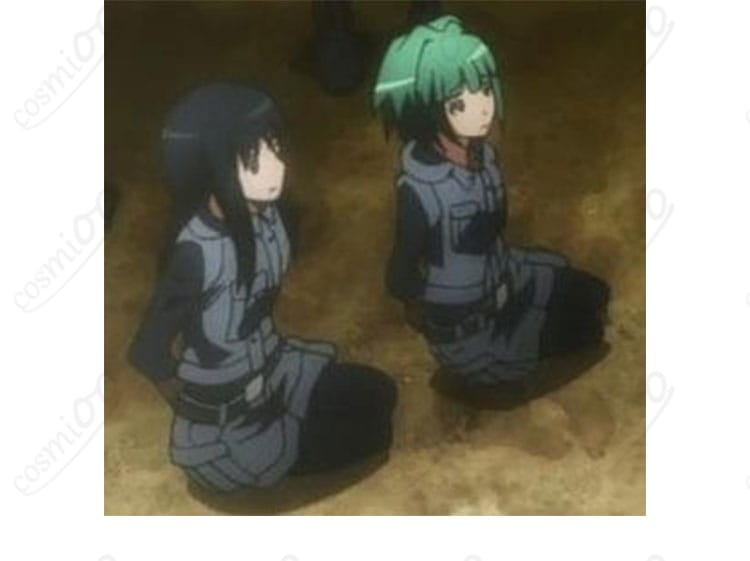 暗殺教室 茅野カエデ 超体育着コスプレ衣装の背面シルエットとライン配色ディテール