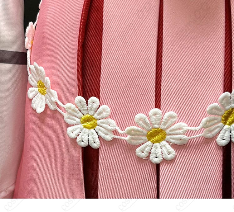 花葉雛菊コスプレ衣装の腰回りにある花飾りのディテール