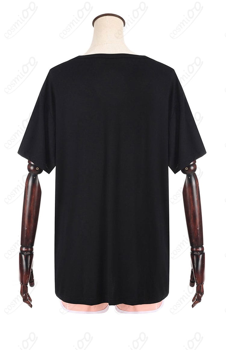 商品背面：Tシャツとショートパンツのバックシルエット