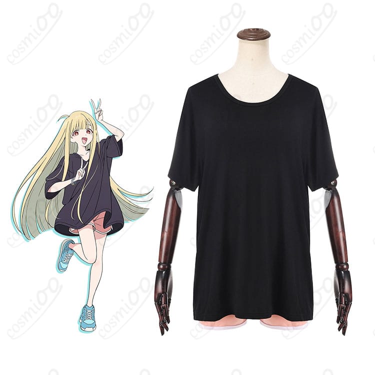 モデル着用イメージ：私服風コスプレ Tシャツ＆ショートパンツの全身スタイル