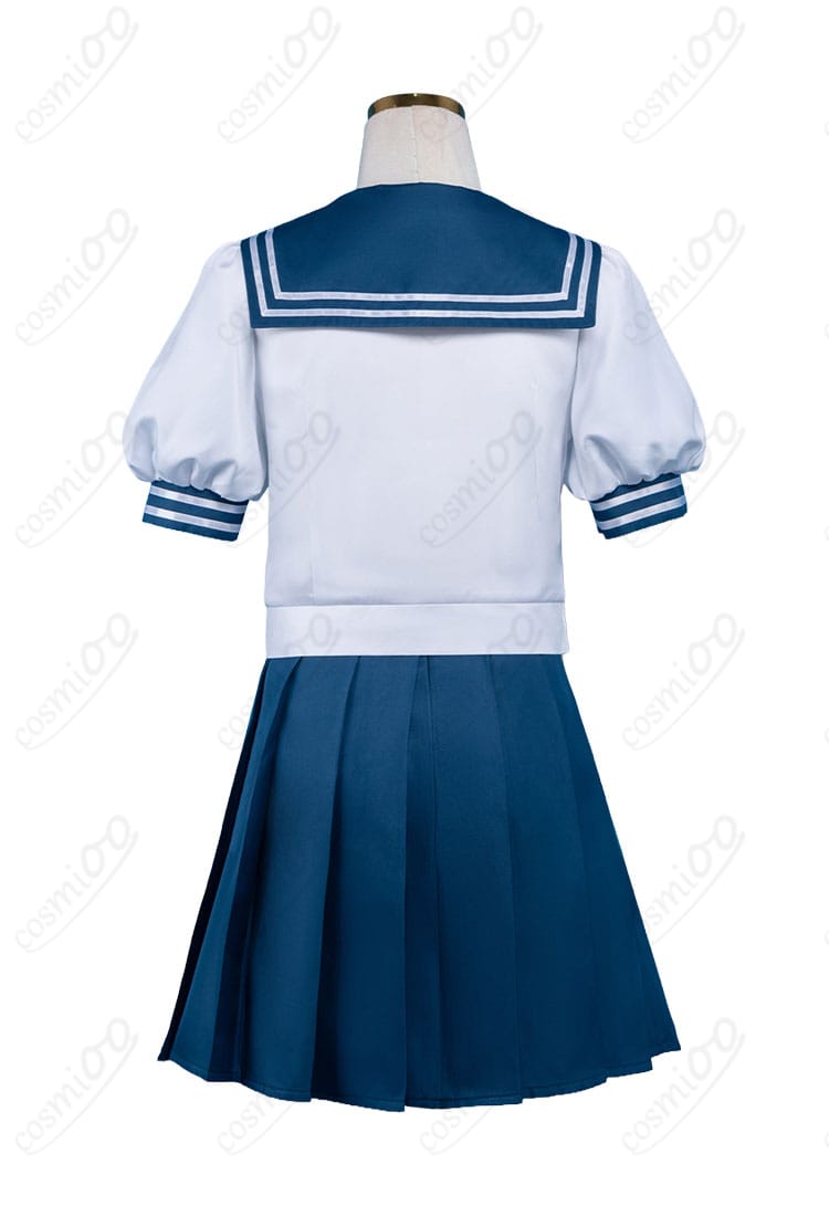 鈴木みゆ 夏制服セーラー服 背面の襟デザインとシルエット