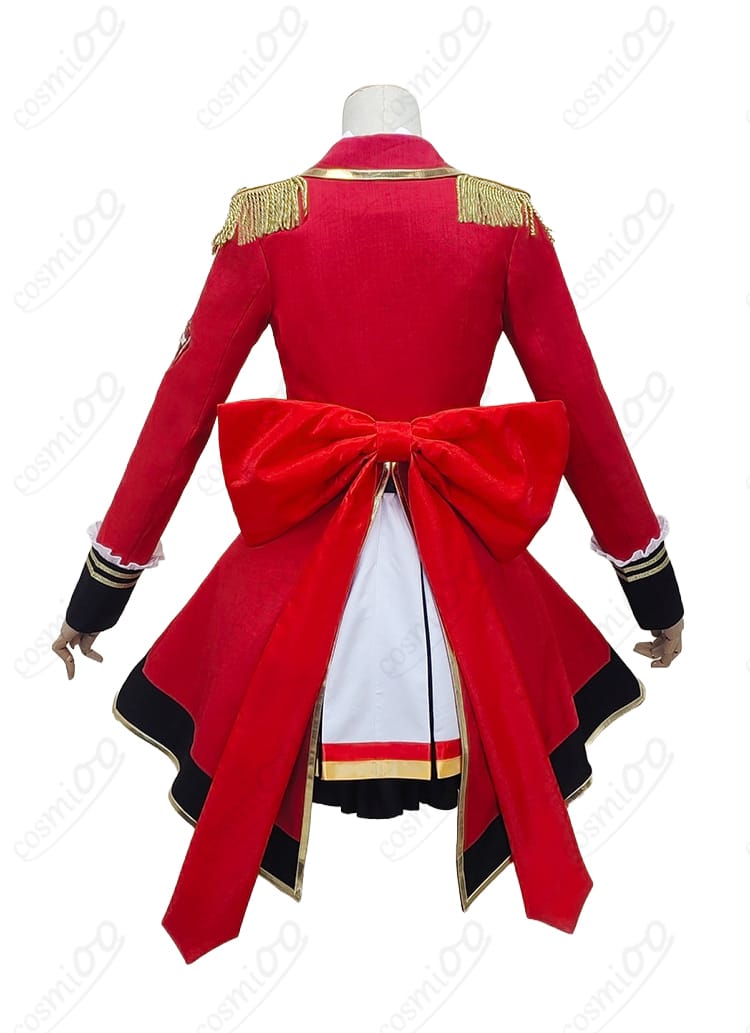 S4制服コスプレ衣装の後ろ姿とシルエット