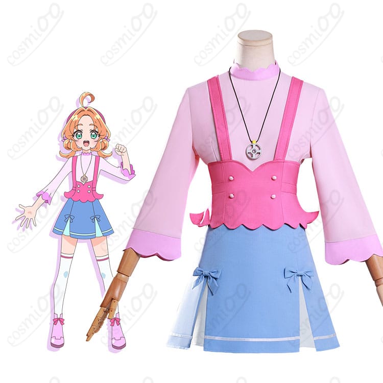 明智アンナ 私服コスプレ衣装を着用した全身イメージ