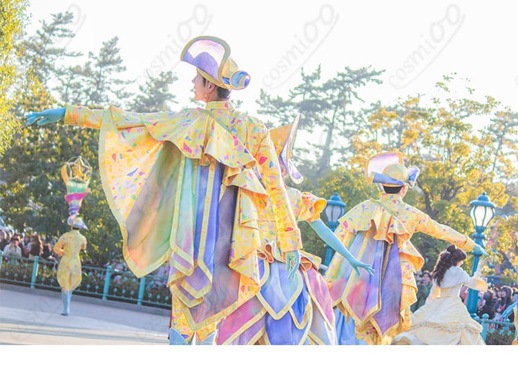 東京ディズニーランド ハーモニー・イン・カラー ダンサー コスプレ衣装の角度違い。躍動感あるポージングでビジュアル映えを表現