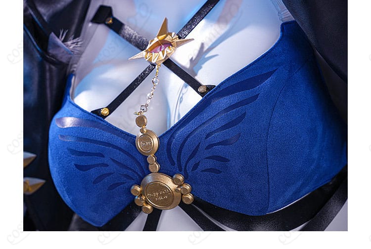 ガルブレーナ コスプレ衣装の胸元チェーンとビスチェ装飾の拡大写真