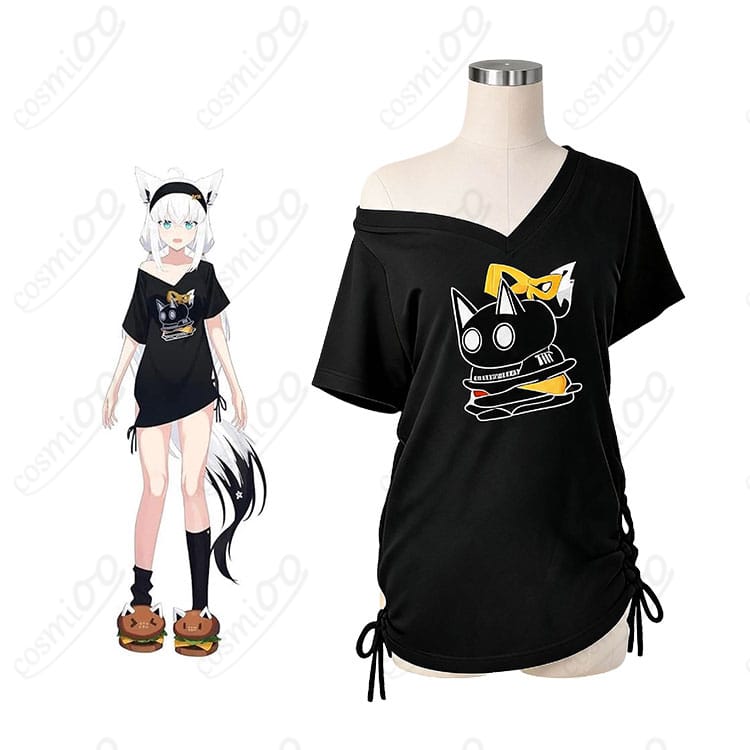 白上フブキの黒VネックTシャツコスプレ衣装を着用した人物イメージ