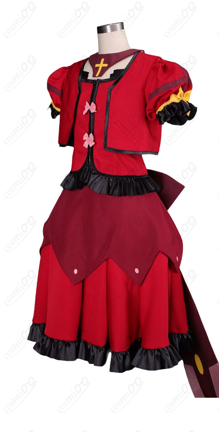 ヴィータ騎士服Ver.コスプレ衣装の側面。ジャケットとスカートの重ね着シルエット