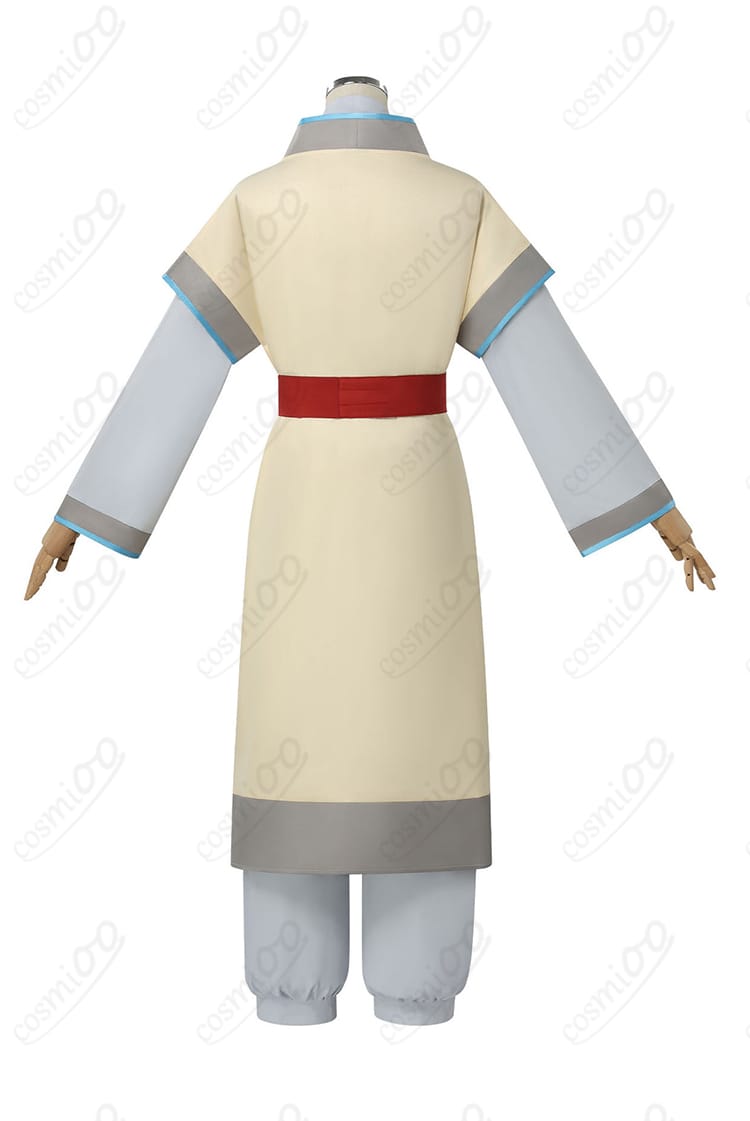 沐清の中華風コスプレ衣装の背面デザインと裾のシルエット