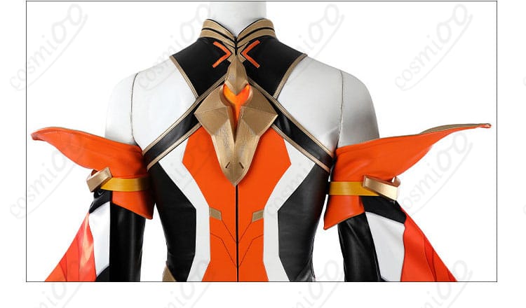 アンラン コスプレ衣装の背中と肩部分の仕立て