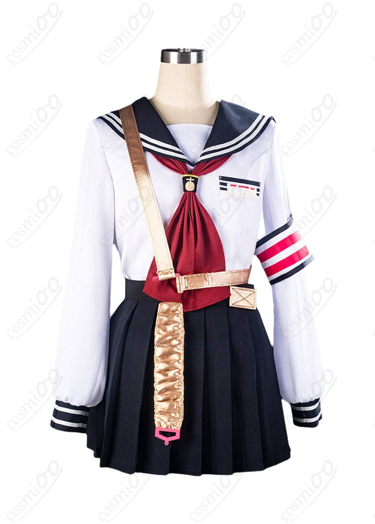 七度ユキノのセーラー制服風コスプレ衣装の正面
