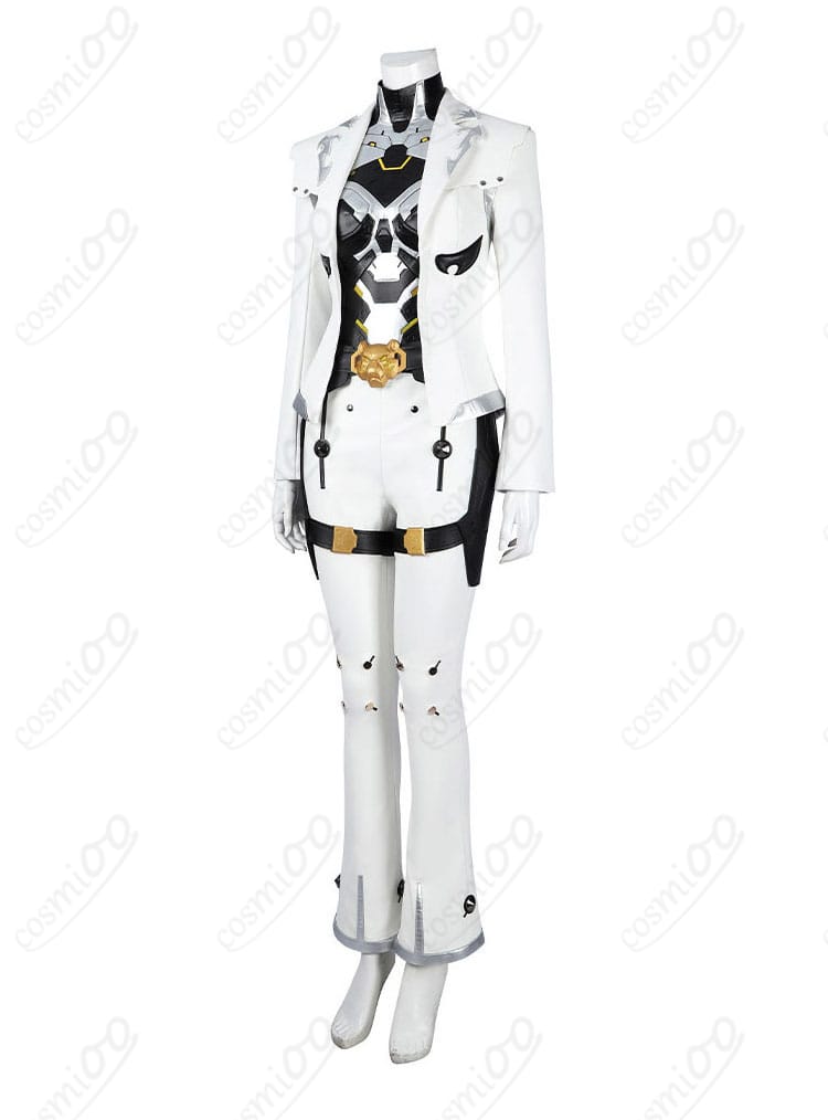 コートとパンツを組み合わせたコスプレ衣装の側面