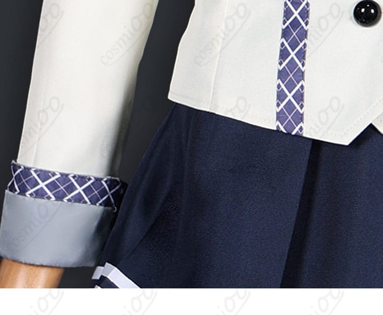珠洲島有栖の制服コスプレ衣装の右袖の詳細