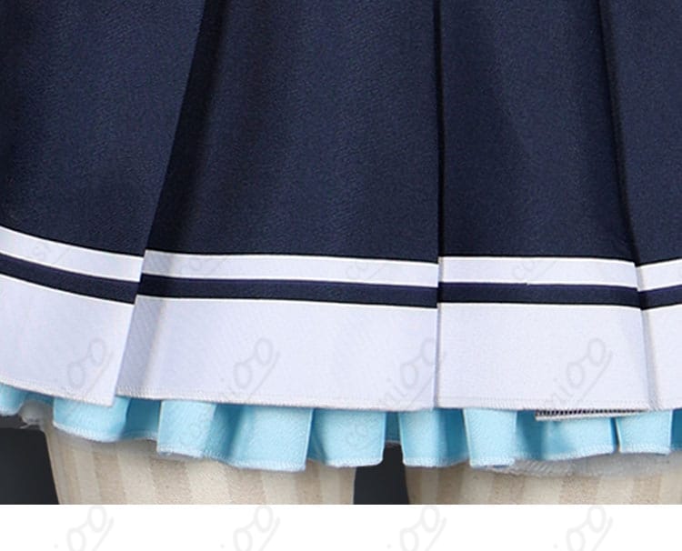 珠洲島有栖の制服コスプレ衣装のスカート裾の装飾
