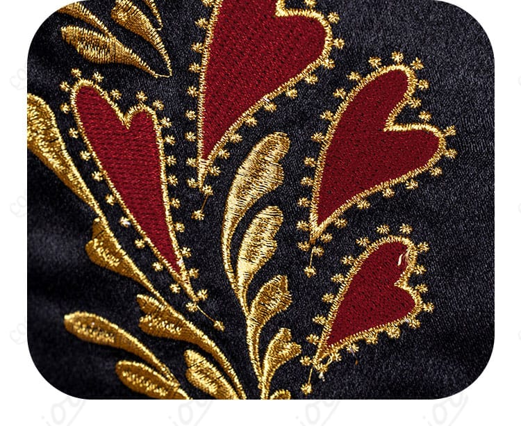 リドル・ローズハートのマスカレード衣装に施された刺繍の詳細