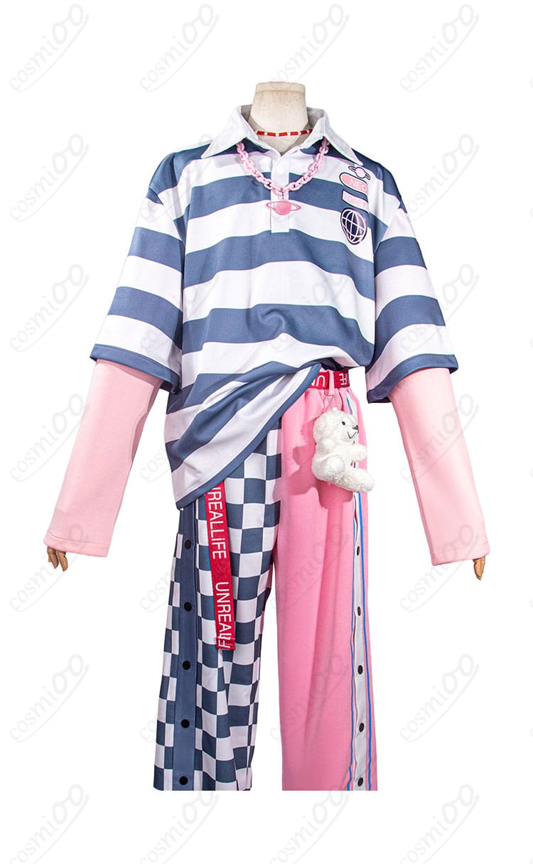 夜半子タろの私服コスプレ衣装の正面、ボーダートップスと左右切替パンツ