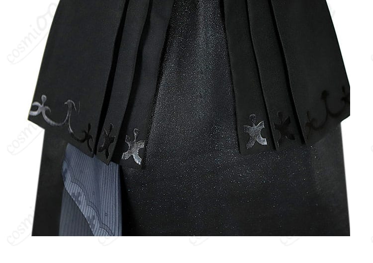 ネクロ・ロギストのスカート部分の装飾細部。細部にわたる丁寧な作りと美しい刺繍が再現されています。