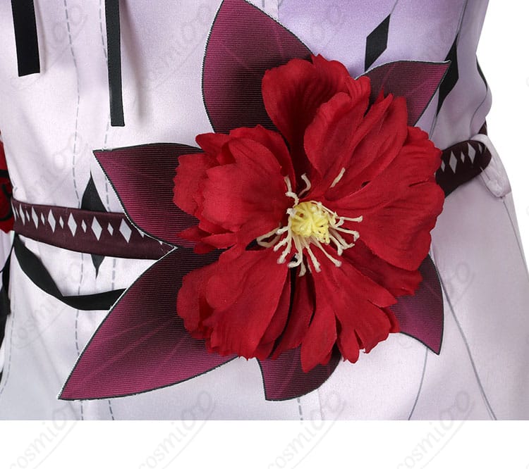 アイリス 2022 Winter コスプレ衣装の腰周りの精巧な装飾ディテール。