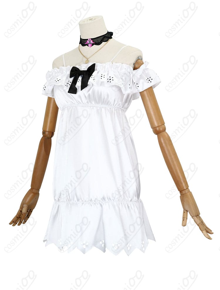 アイリス（IRyS）私服衣装の白いスカートの側面ビュー。滑らかなラインと優雅なシルエットを強調。