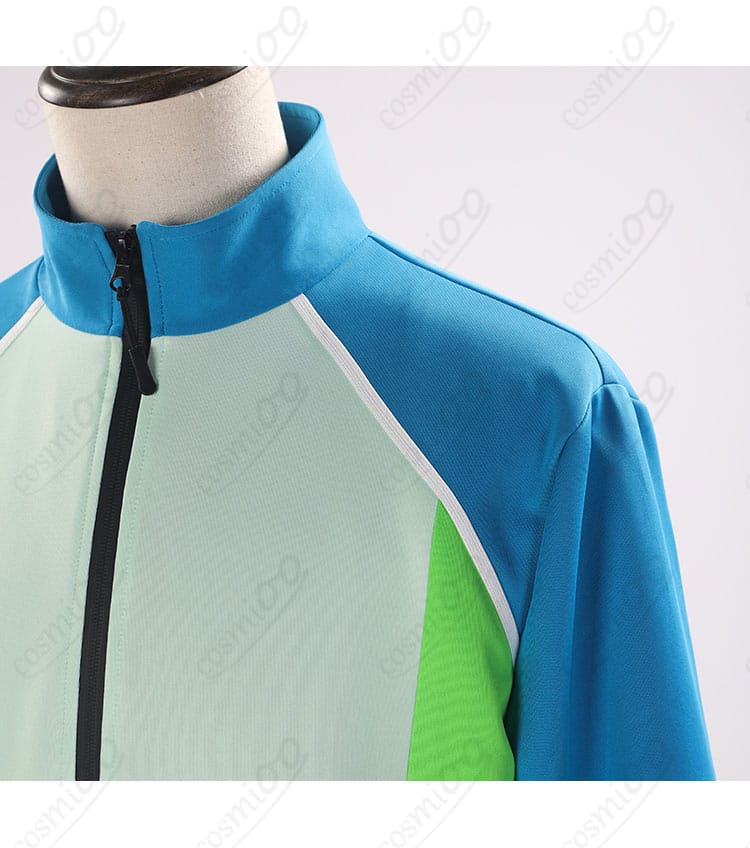 ツルネ コスプレ衣装 コートの肩袖部分の細部。きれいな縫製とディテールが光る。