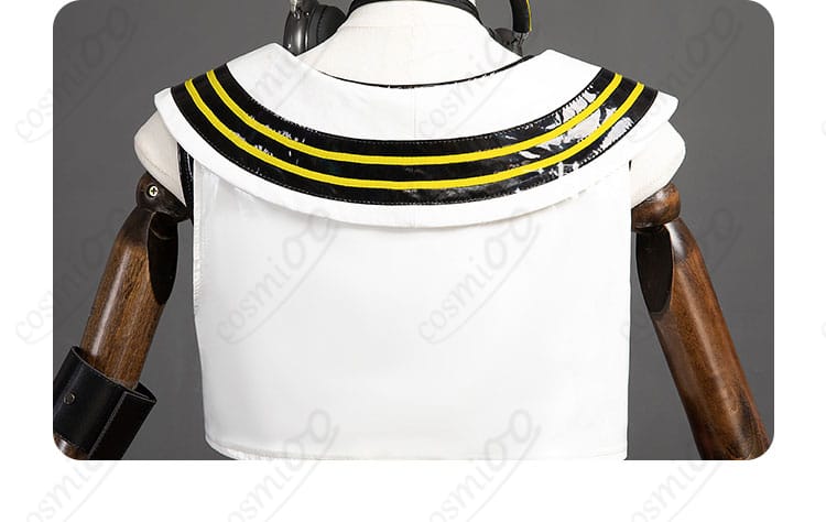 コスプレ衣装 背面の装飾ディテール