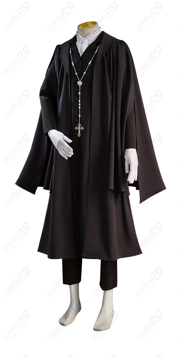 セバスチャン・ミカエリス コスプレ衣装の側面画像。服のシルエットと細部が美しく表現されています。