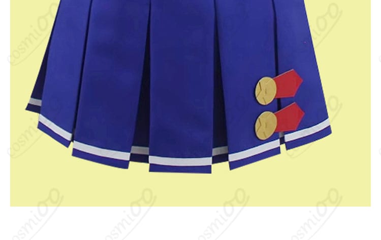 夏制服のスカート裾の装飾詳細。細部まで再現されたスカートのデザイン。