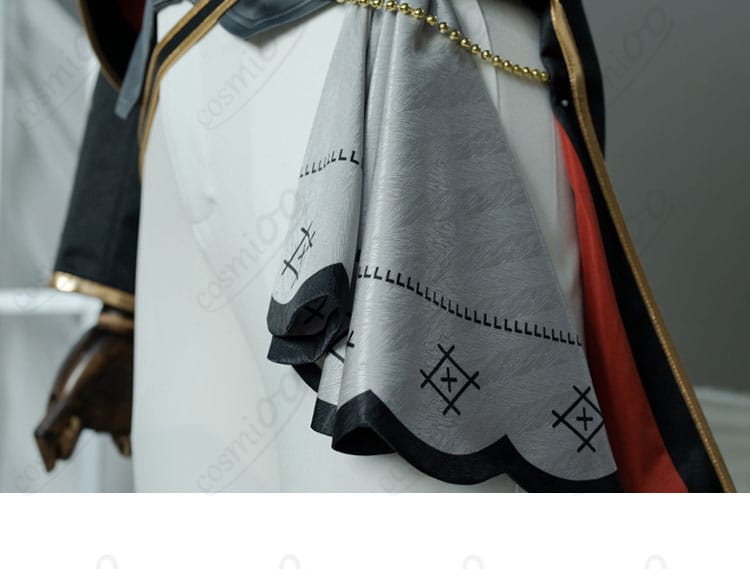 腰部刺繍装飾ディテール、細かい刺繍が施されたウエスト装飾【コスプレ衣装】。