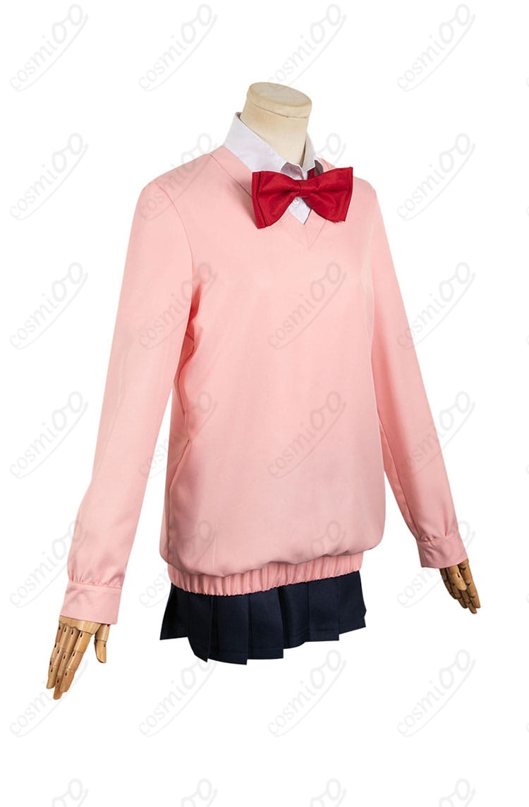 商品右側のコスプレ衣装。綾瀬桃のコスプレ衣装を他の角度から見ることができます。