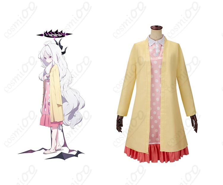 空崎ヒナ パジャマ コスプレ衣装の正面とキャラクターが一緒に写っている画像。ブルーアーカイブの世界を忠実に再現。