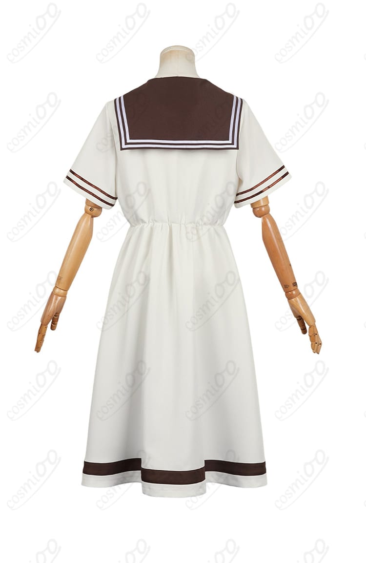 温水佳樹コスプレ衣装の背面のディテール。背中部分のデザインや仕上がりがしっかりと確認できます。