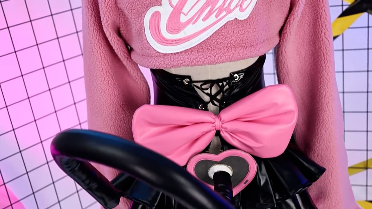 鉄拳7の人気キャラ「ラッキークロエ」コスプレ衣装が登場！高再現×快適な着心地でイベントや撮影に最適。送料無料・返品無料対応。COSMIOO公式通販で今すぐチェック！