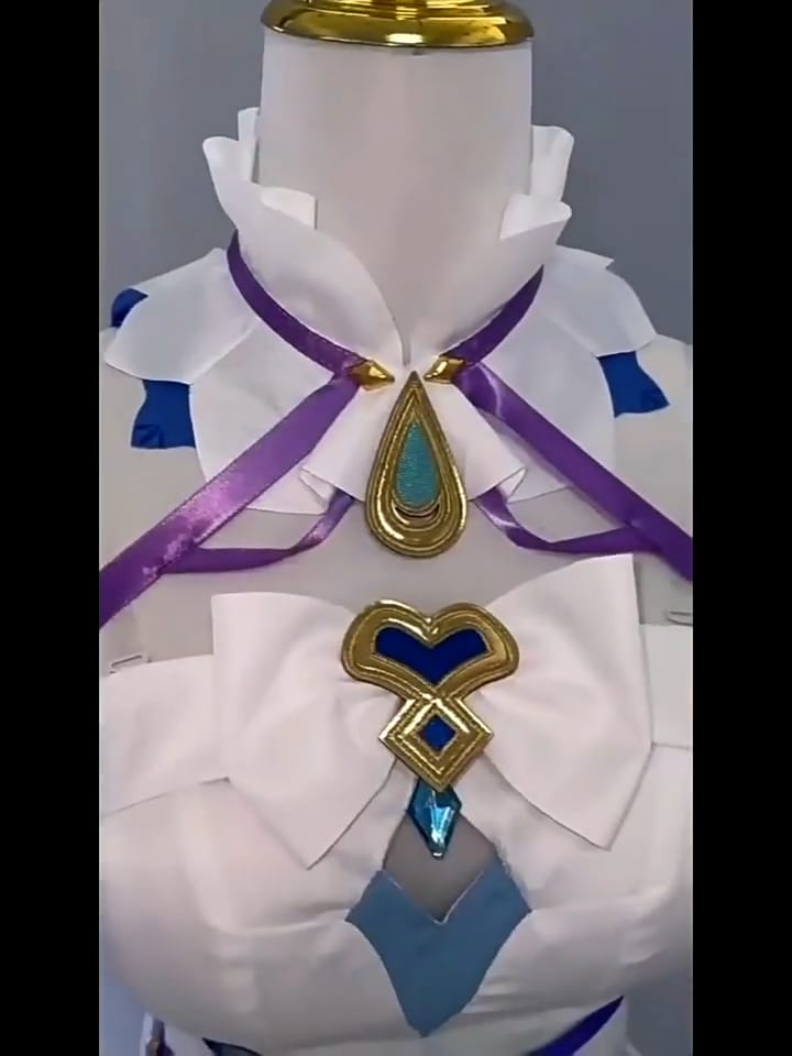 原神の舞姫ニィロウの「東風はこぶ花の吐息」衣装を高品質に再現。COSMIOOのフルセットコスプレ衣装で優雅に変身。快適な着心地と美しいデザインが魅力。イベントや撮影会にも最適。今すぐチェックして、憧れの舞姫になろう！